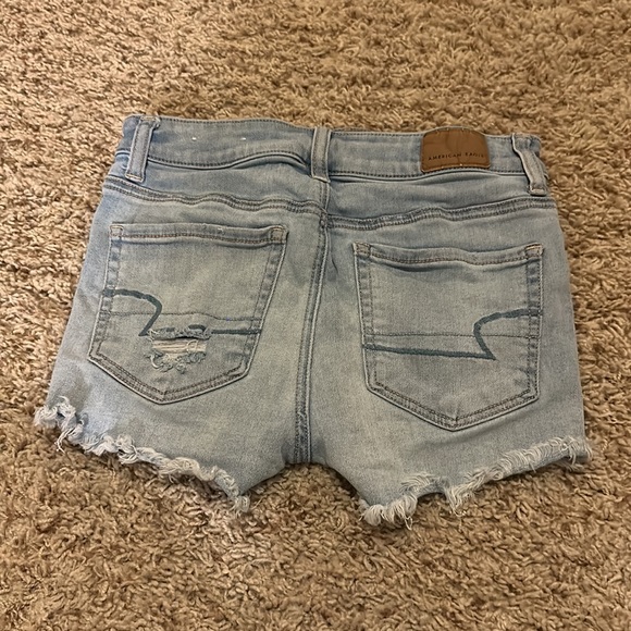 American Eagle floral pocket light wash jean shorts - Picture 3 of 3